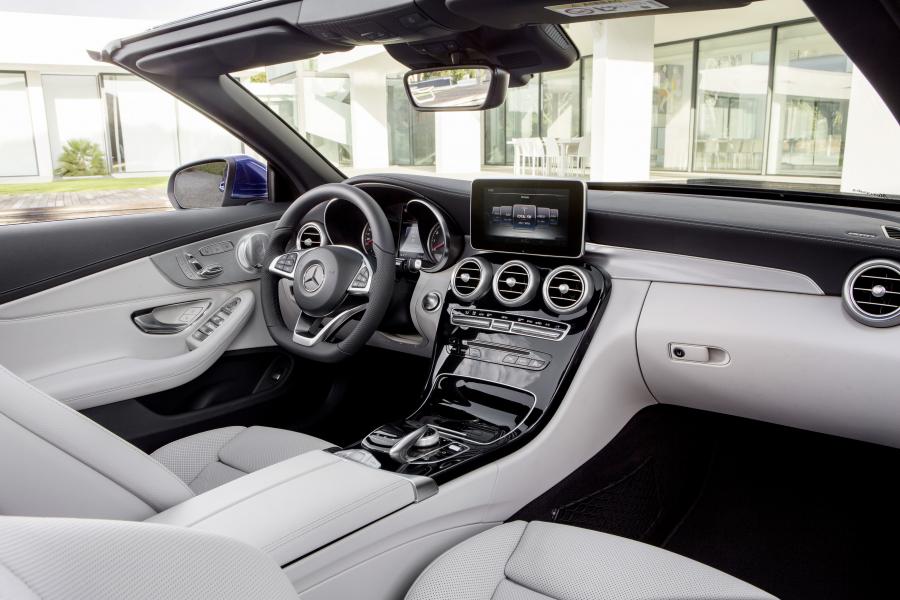  Mercedes-Benz C400 4Matic Cabriolet AMG Line 2016 года  (фото 20 из 30)